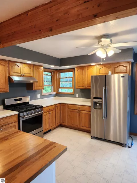 Kitchen - 295 Birch St, Harrison, MI 48625 photo 1 of 5
