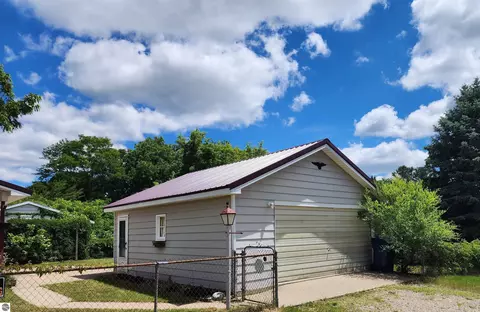 Exterior - 295 Birch St, Harrison, MI 48625 photo 2 of 4