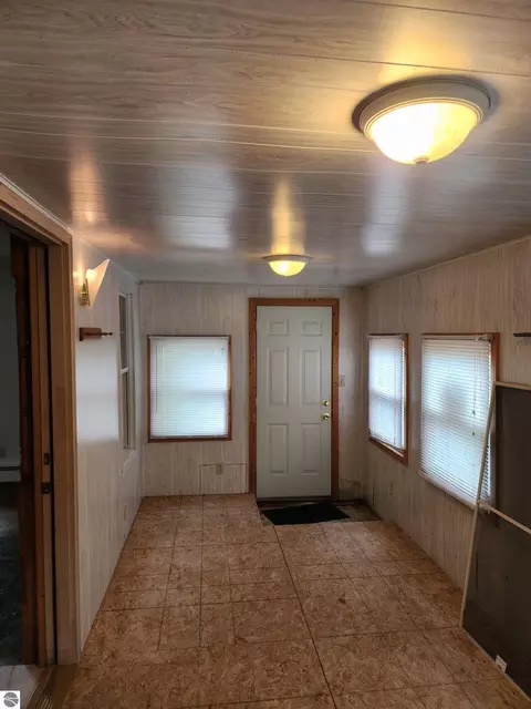 Entry Way - 295 Birch St, Harrison, MI 48625 photo 2 of 4