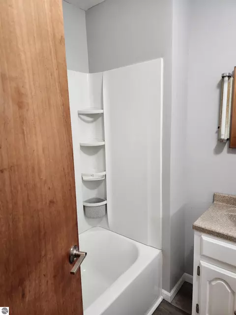 Bath - 295 Birch St, Harrison, MI 48625 photo 2 of 3
