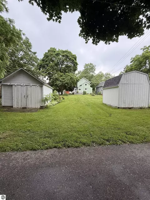 414 N Maple St, Ithaca, MI 48847 photo 16