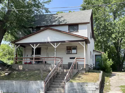 218 S Cottage, Cadillac, MI 49601