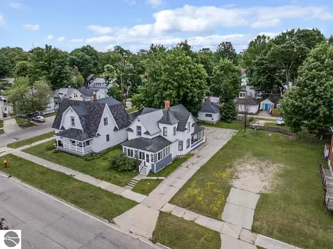 314 E Pne, Cadillac, MI 49601