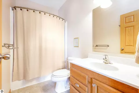 Bath - 5680 Gorivan Rd, Frankfort, MI 49635 photo 3 of 4