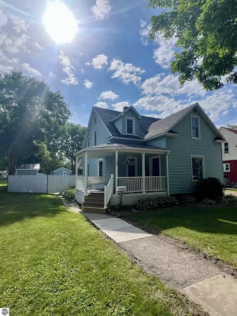 153 Allen Ave, Alma, MI 48801