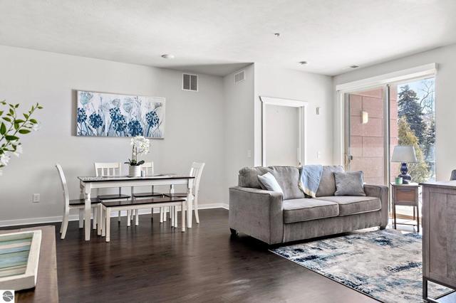 630 S Garfield Ave #118, Traverse City, MI 49686