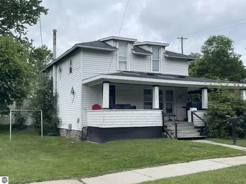 125 Cedar Ave, Alma, MI 48801 photo 3
