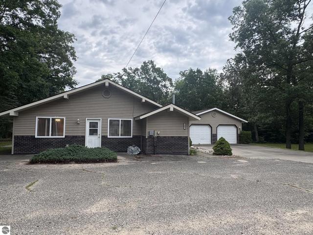 103 White Birch, Houghton Lake, MI 48629