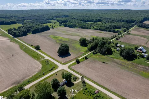 View/Area - 3102 S 9 Rd, Harrietta, MI 49638 photo 2 of 4