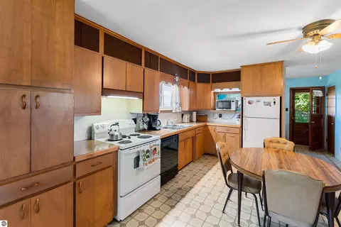 Kitchen - 3102 S 9 Rd, Harrietta, MI 49638 photo 1 of 4