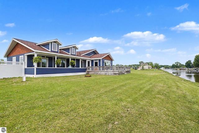 2210 E Lola Ln, Au Gres, MI 48703