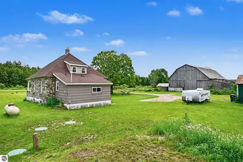 Exterior - 7615 Pleasant Hill Rd, Ellsworth, MI 49729 photo 1 of 5