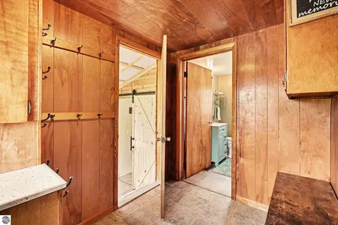 Entry Way - 7615 Pleasant Hill Rd, Ellsworth, MI 49729 photo 3 of 4