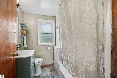 Bath - 7615 Pleasant Hill Rd, Ellsworth, MI 49729 photo 1 of 1