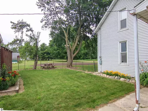 Exterior - 21935 Read Rd, Copemish, MI 49625 photo 10 of 16