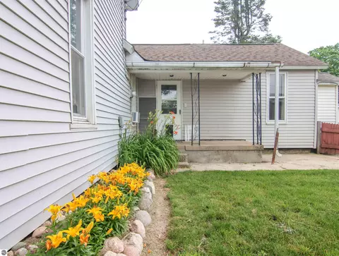 Exterior - 21935 Read Rd, Copemish, MI 49625 photo 9 of 16
