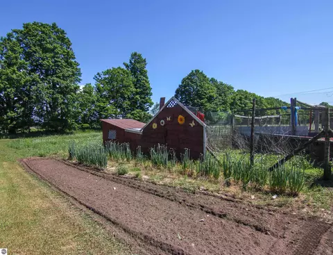 Exterior - 21935 Read Rd, Copemish, MI 49625 photo 6 of 16