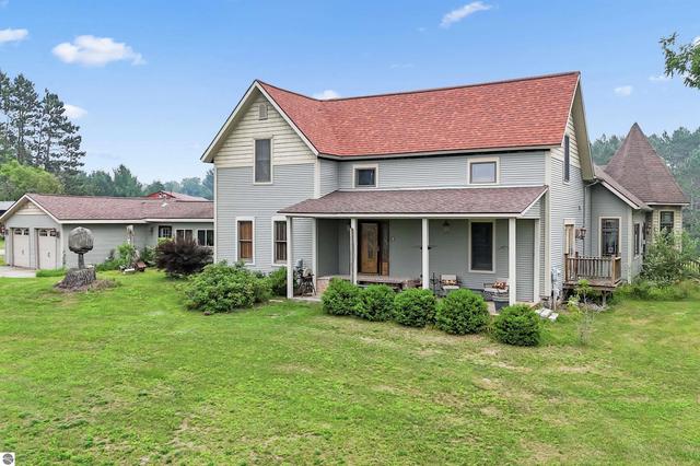 16186 N 200th Ave, Leroy, MI 49655