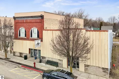 304 W Main St, Manton, MI 49663