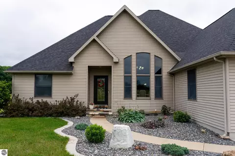 7667 W Pickard Rd, Mount Pleasant, MI 48858