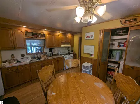 Kitchen - 3525 E City Limits Rd, Standish, MI 48658 photo 5 of 6