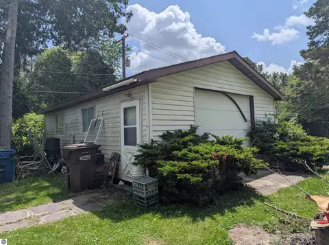Exterior - 3525 E City Limits Rd, Standish, MI 48658 photo 8 of 16
