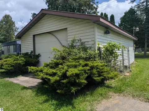 Exterior - 3525 E City Limits Rd, Standish, MI 48658 photo 9 of 16