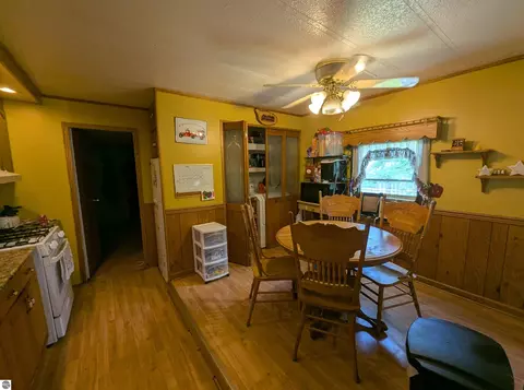 Dining - 3525 E City Limits Rd, Standish, MI 48658 photo 2 of 2
