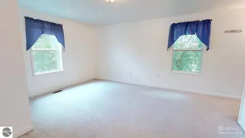 Bedroom - 8611 S Wise Rd, Shepherd, MI 48883 photo 7 of 12