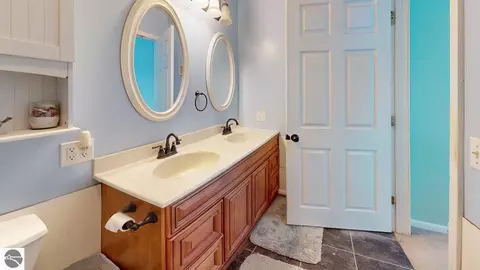 Bath - 8611 S Wise Rd, Shepherd, MI 48883 photo 1 of 2