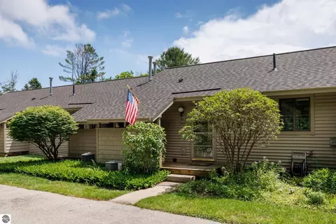 Exterior - 11255 E Fort Rd #E-2, Suttons Bay, MI 49682 photo 8 of 13
