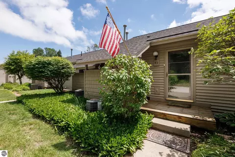Exterior - 11255 E Fort Rd #E-2, Suttons Bay, MI 49682 photo 9 of 13