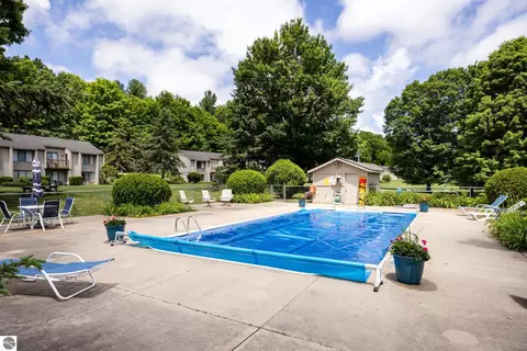 Exterior - 11255 E Fort Rd #E-2, Suttons Bay, MI 49682 photo 5 of 13