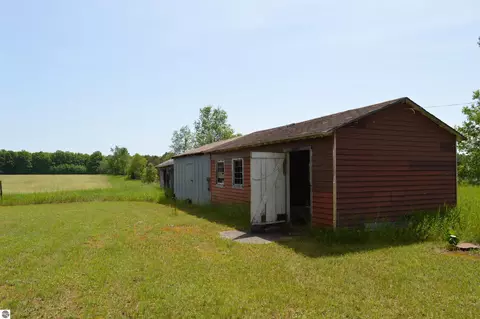 Exterior - 6268 E M-72, Kalkaska, MI 49646 photo 6 of 10
