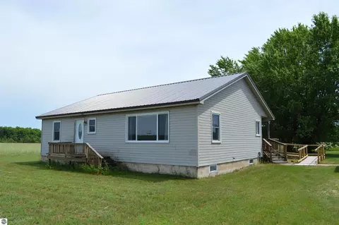Exterior - 6268 E M-72, Kalkaska, MI 49646 photo 2 of 10