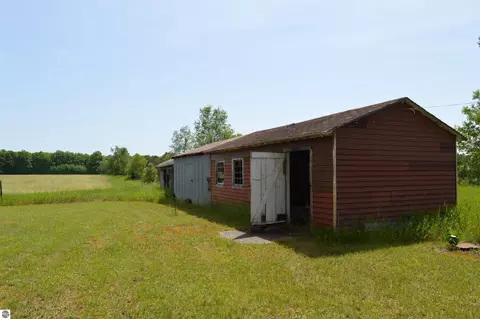 Exterior - 6268 E M-72, Kalkaska, MI 49646 photo 6 of 11