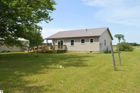 Exterior - 6268 E M-72, Kalkaska, MI 49646 photo 4 of 11
