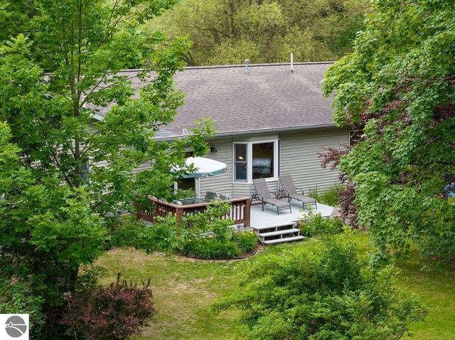 10313 N Long Lake Rd, Traverse City, MI 49685