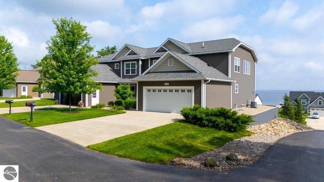 4876 W Houghton Lake Dr, Houghton Lake, MI 48629
