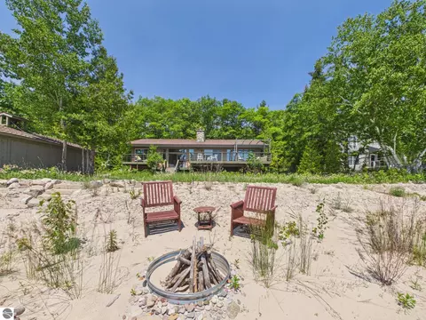 12960 N Forest Beach Shrs, Northport, MI 49670