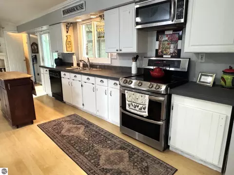 Kitchen - 5251 M-55, Hale, MI 48739 photo 2 of 6