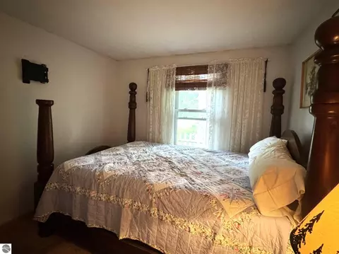 Bedroom - 5251 M-55, Hale, MI 48739 photo 6 of 7