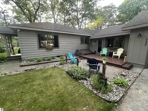 Exterior - 5437 E 8th St, Au Gres, MI 48703 photo 4 of 22