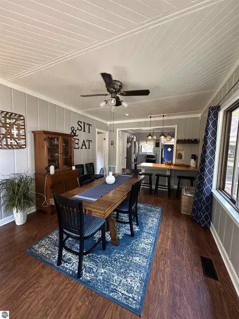 Dining - 5437 E 8th St, Au Gres, MI 48703 photo 6 of 7