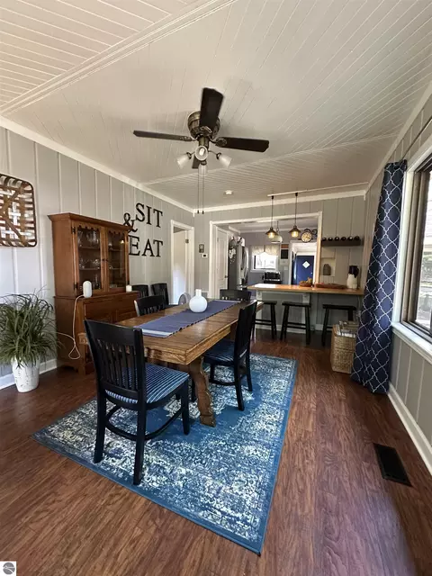 Dining - 5437 E 8th St, Au Gres, MI 48703 photo 7 of 7