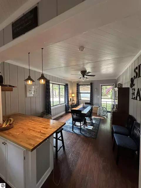 Dining - 5437 E 8th St, Au Gres, MI 48703 photo 1 of 7