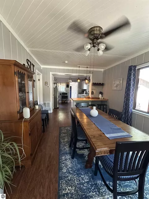 Dining - 5437 E 8th St, Au Gres, MI 48703 photo 4 of 7