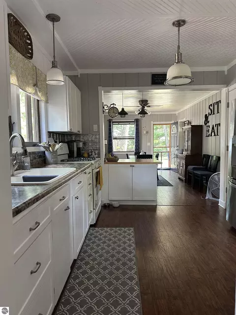 Kitchen - 5437 E 8th St, Au Gres, MI 48703 photo 4 of 6