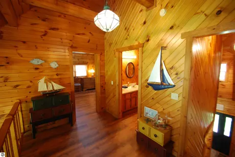 Entry Way - 5592 Linksview Way, Gladwin, MI 48624 photo 7 of 11