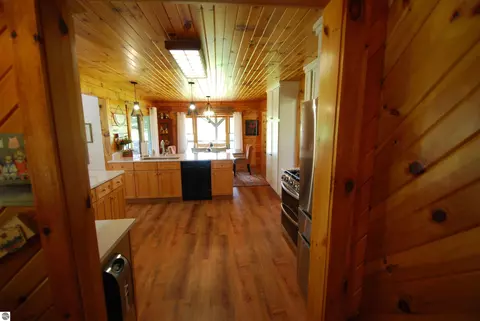 Entry Way - 5592 Linksview Way, Gladwin, MI 48624 photo 2 of 11